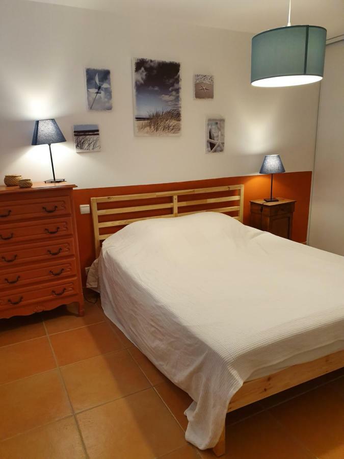 Maison Les Pins Aigues-Mortes Ngoại thất bức ảnh